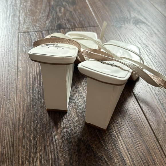 White Wedges - Picture 4 of 10